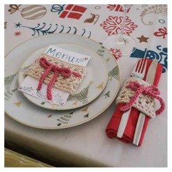 Kit Crochet Delft Noël – Porte-Serviette & Porte-Carte Festifs – Hoooked